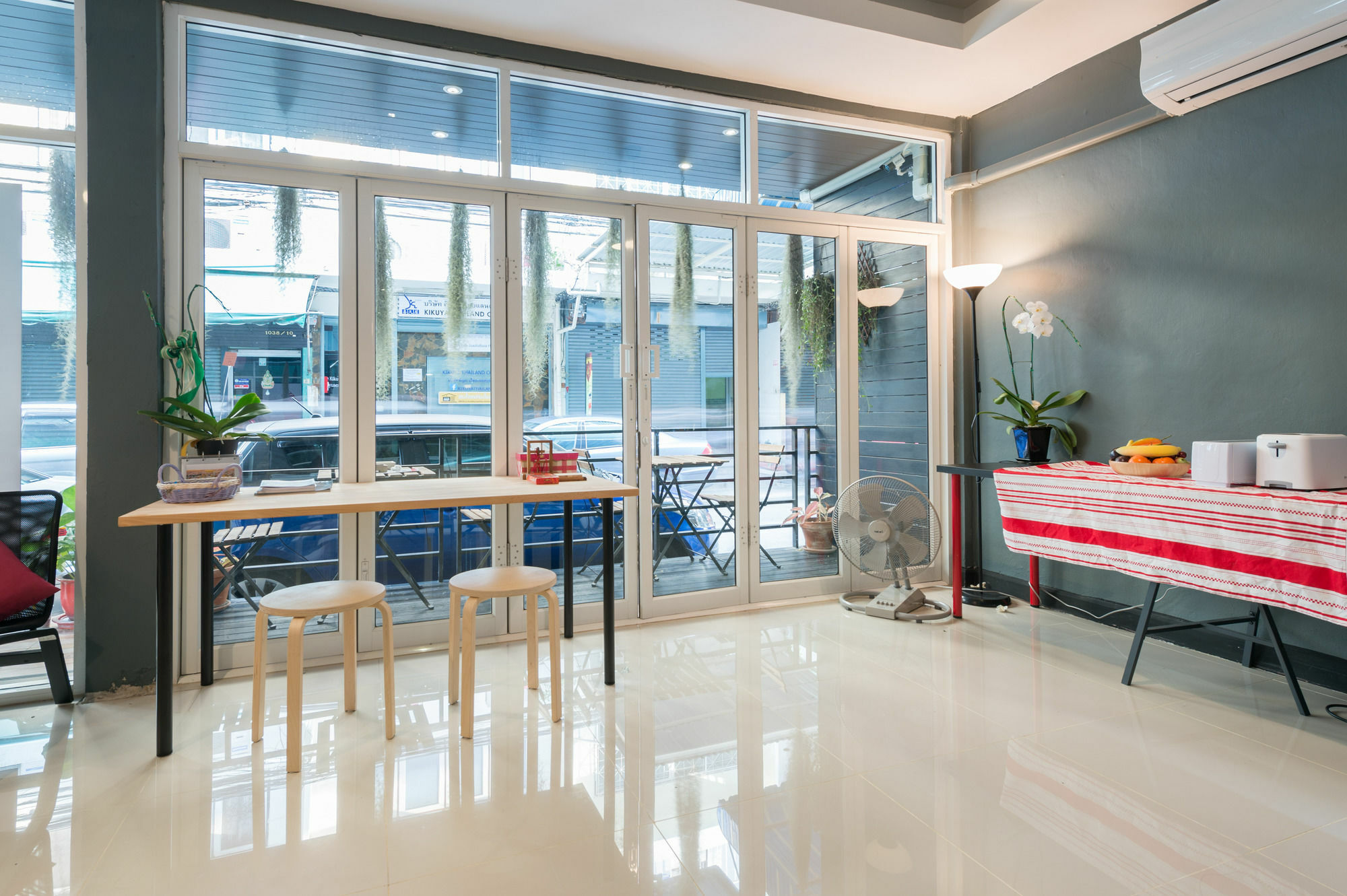 The Little Pig Sukhumvit Hotel Bangkok Exterior foto
